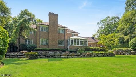 787 Peach Tree Lane Franklin Lakes NJ 07417