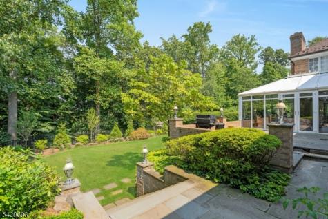 787 Peach Tree Lane Franklin Lakes NJ 07417