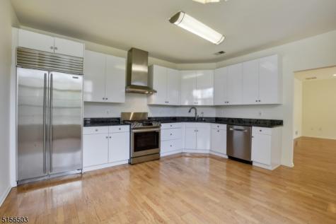 210 Edmonton Court Livingston NJ 07039