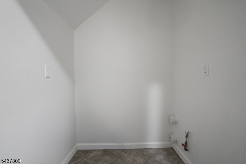 44 Wainwright Street Newark NJ 07112