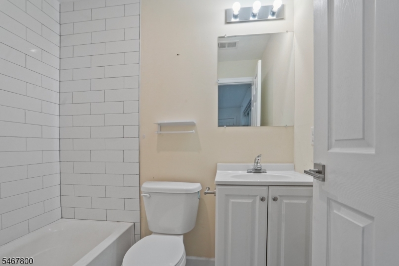 44 Wainwright Street Newark NJ 07112