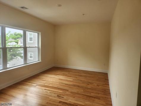 491 South 10th Street Newark NJ 07103