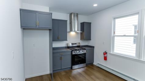 182 Ellery Avenue Newark NJ 07106