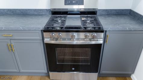 182 Ellery Avenue Newark NJ 07106