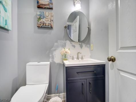 14 Hemingway Drive Roxbury NJ 07852