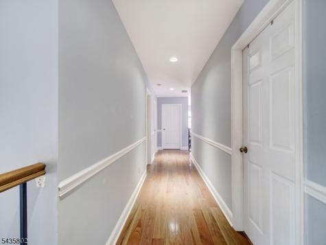 14 Hemingway Drive Roxbury NJ 07852
