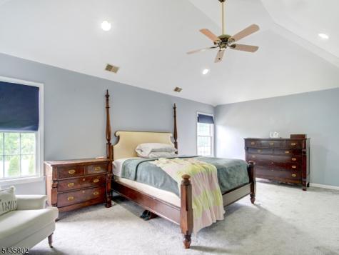 14 Hemingway Drive Roxbury NJ 07852