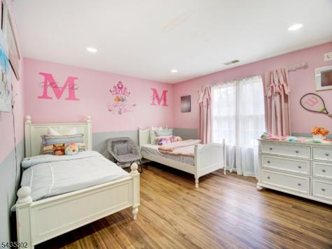 14 Hemingway Drive Roxbury NJ 07852