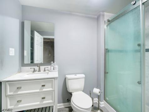 14 Hemingway Drive Roxbury NJ 07852