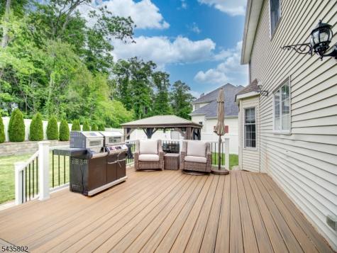 14 Hemingway Drive Roxbury NJ 07852
