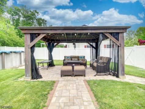 14 Hemingway Drive Roxbury NJ 07852
