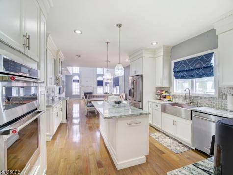 14 Hemingway Drive Roxbury NJ 07852