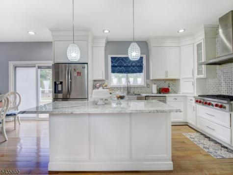14 Hemingway Drive Roxbury NJ 07852