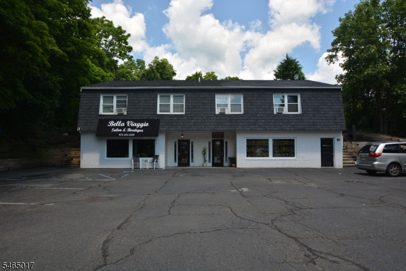 14 Oak Ridge Road West Milford NJ 07435