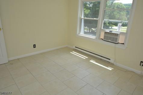 14 Oak Ridge Road West Milford NJ 07435