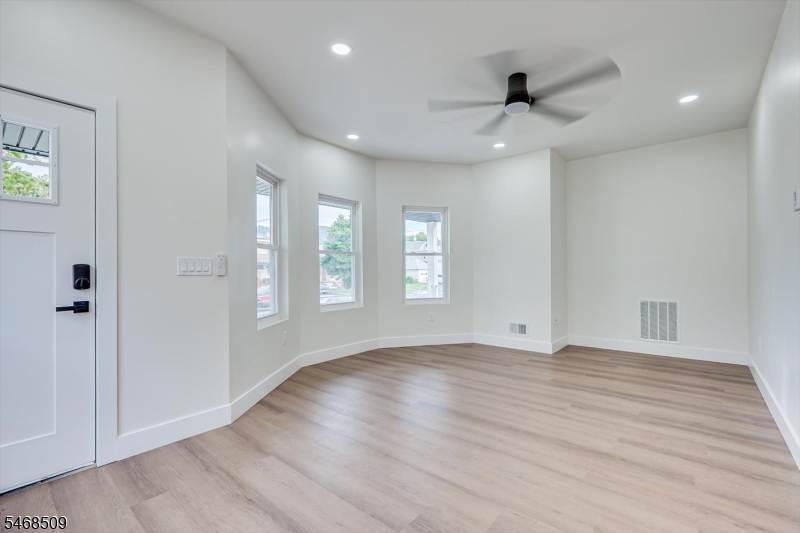 16 Regent Street North Plainfield NJ 07060