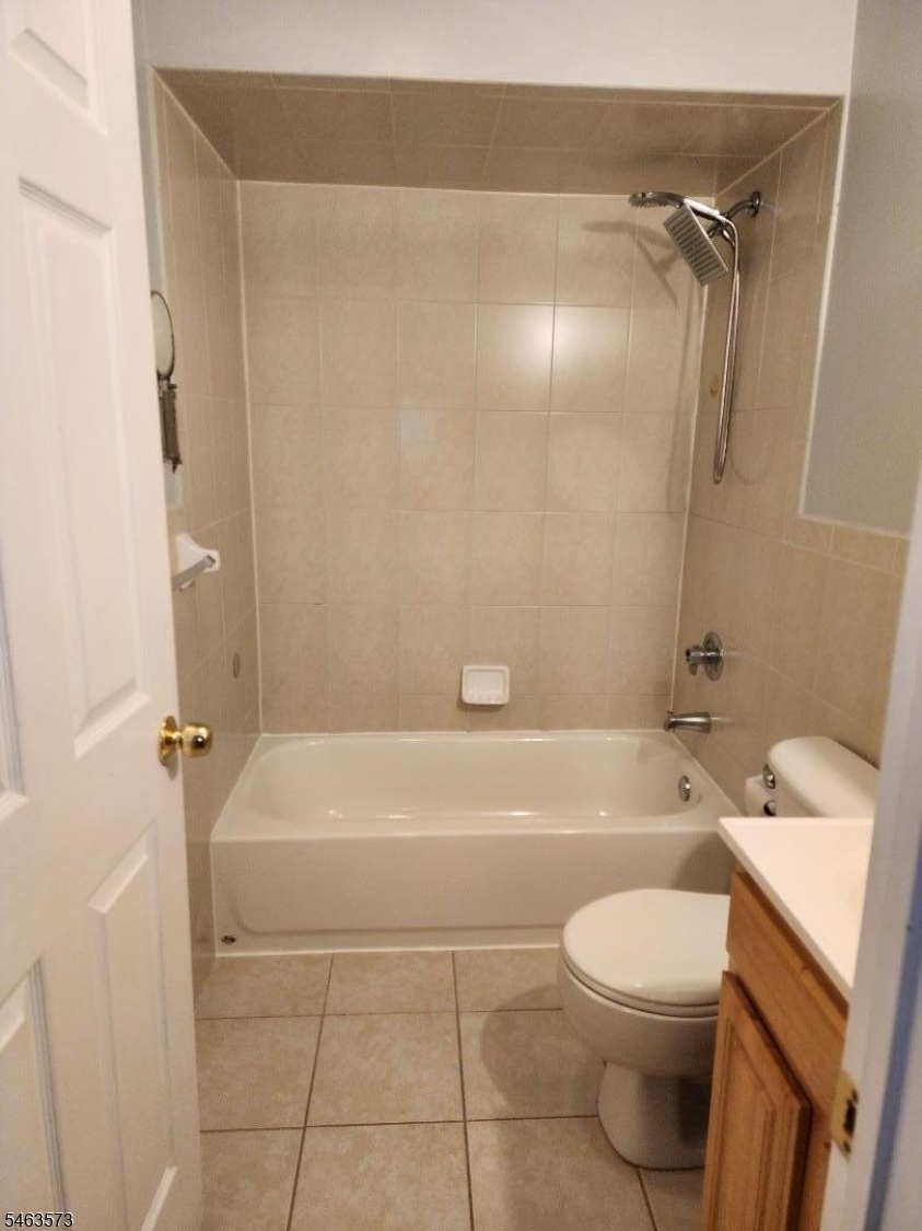 49 Crawford Street Newark NJ 07102