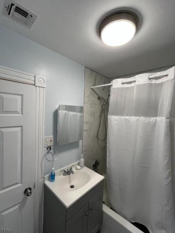426 Willow Avenue Roselle Park NJ 07204