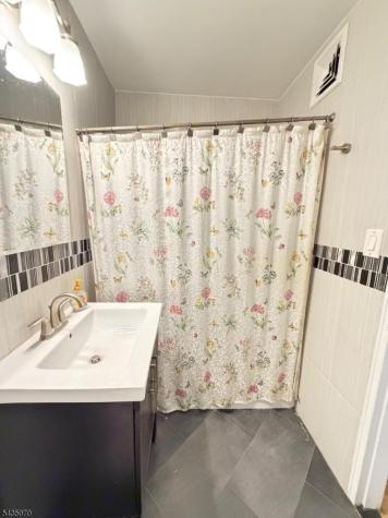 2100 Linwood Avenue Fort Lee NJ 07024