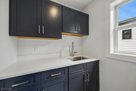 22 Willow Street Millburn NJ 07041