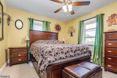 20 Maple Avenue Clinton NJ 08801