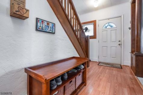 20 Maple Avenue Clinton NJ 08801