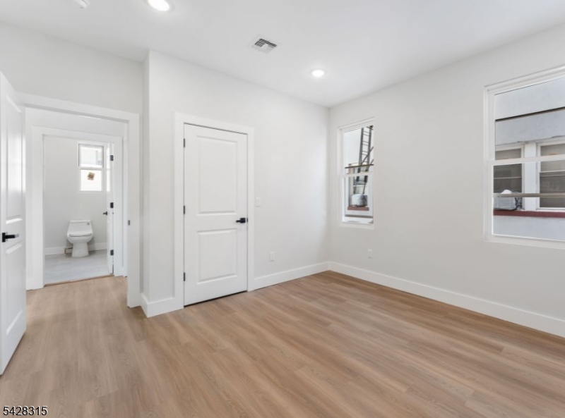 977 Sanford Avenue Irvington NJ 07111