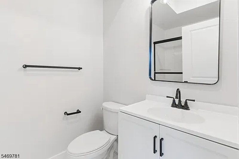 34 Elizabeth Avenue Newark NJ 07108