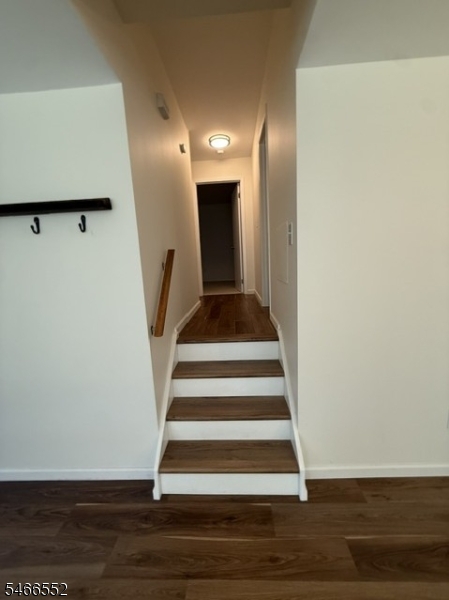 23 Highland Circle Clinton NJ 08801