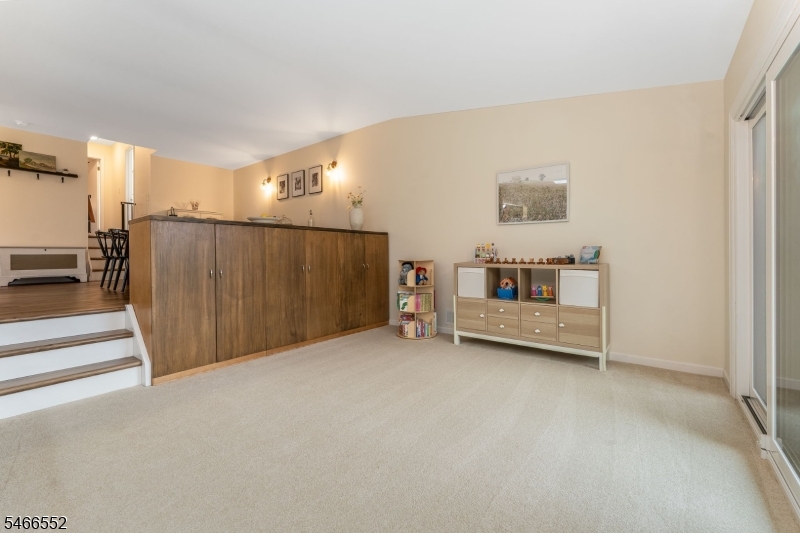 23 Highland Circle Clinton NJ 08801