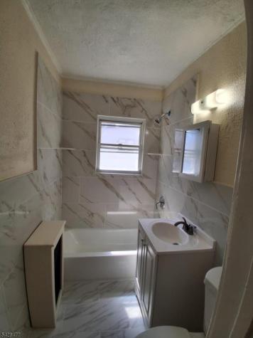 70 Bedford Street East Orange NJ 07018