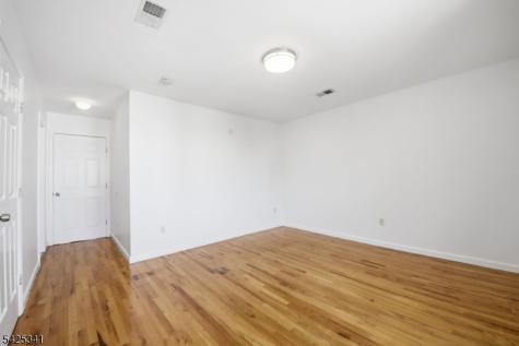 20 Wakeman Avenue Newark NJ 07104