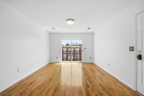 20 Wakeman Avenue Newark NJ 07104