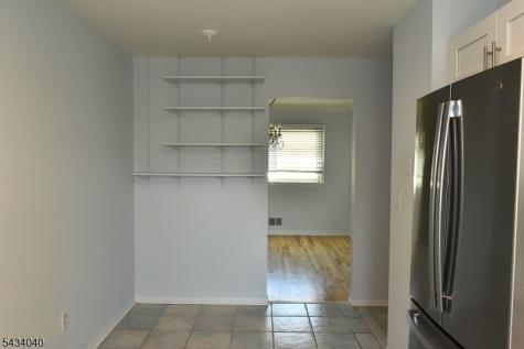 10 Garden Drive Elmwood Park NJ 07407