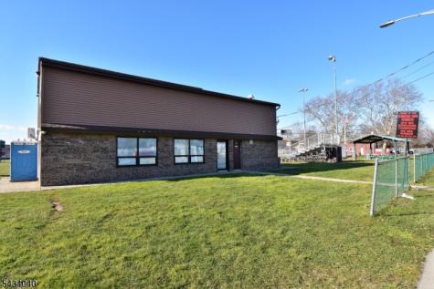 10 Garden Drive Elmwood Park NJ 07407