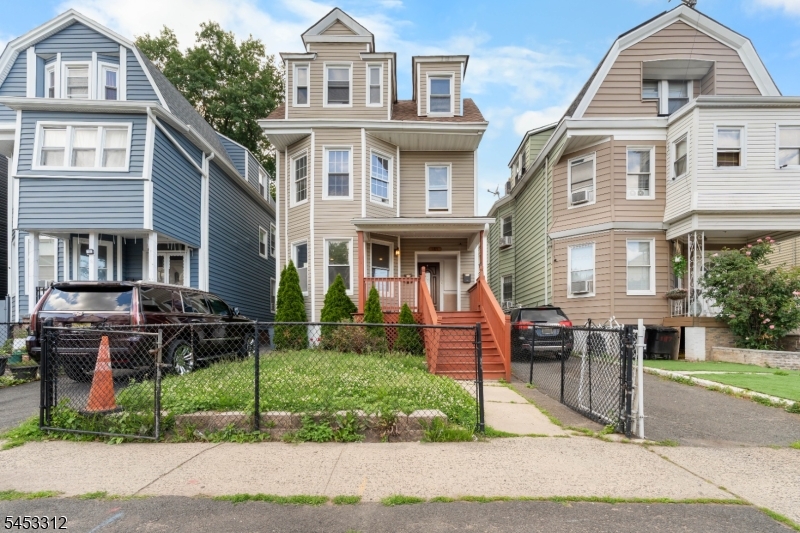 185 N 18th Street East Orange NJ 07017