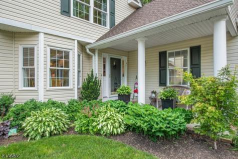 31 Cooper Lane Long Hill NJ 07946