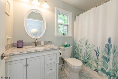 31 Cooper Lane Long Hill NJ 07946
