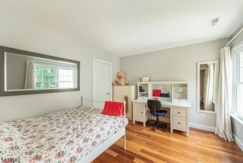 31 Cooper Lane Long Hill NJ 07946