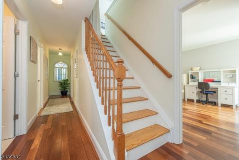 31 Cooper Lane Long Hill NJ 07946