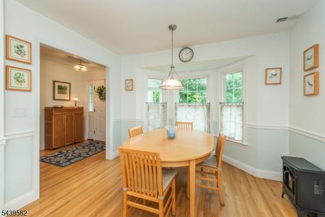 31 Cooper Lane Long Hill NJ 07946
