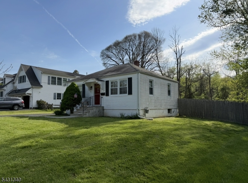 10 Lake Drive Mendham NJ 07945