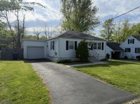 10 Lake Drive Mendham NJ 07945