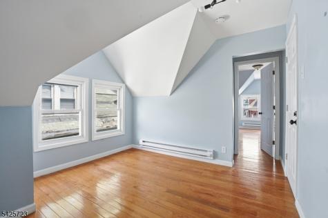 921 S 17th Street Newark NJ 07108