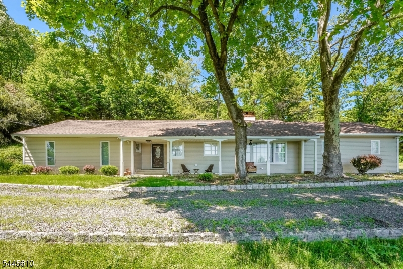 306 Warrenville Road Green Brook NJ 08812