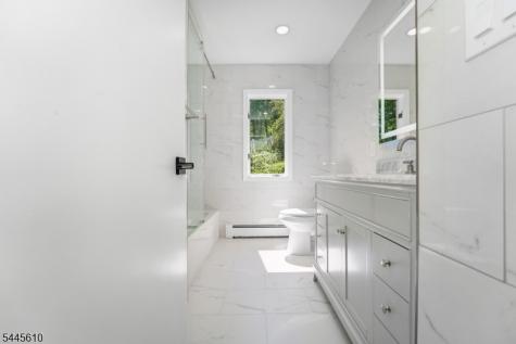 306 Warrenville Road Green Brook NJ 08812