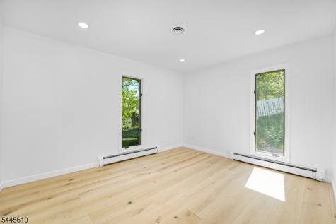 306 Warrenville Road Green Brook NJ 08812