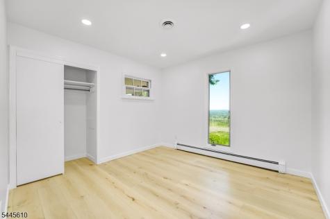 306 Warrenville Road Green Brook NJ 08812