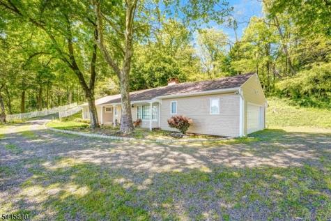 306 Warrenville Road Green Brook NJ 08812