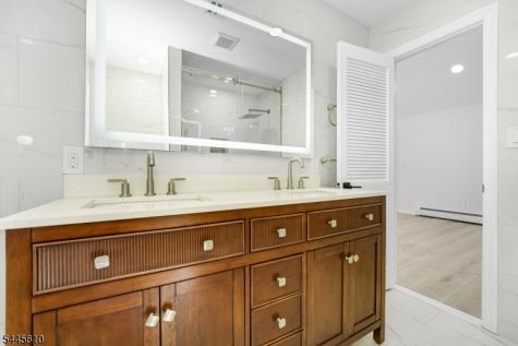 306 Warrenville Road Green Brook NJ 08812